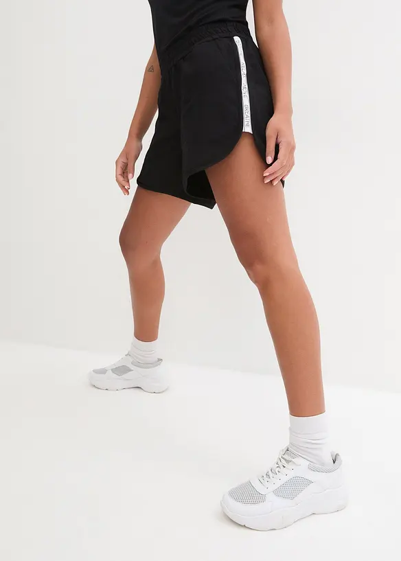 bpc bonprix collection Sport-Shorts mit Kontraststreifen Sonderangebote