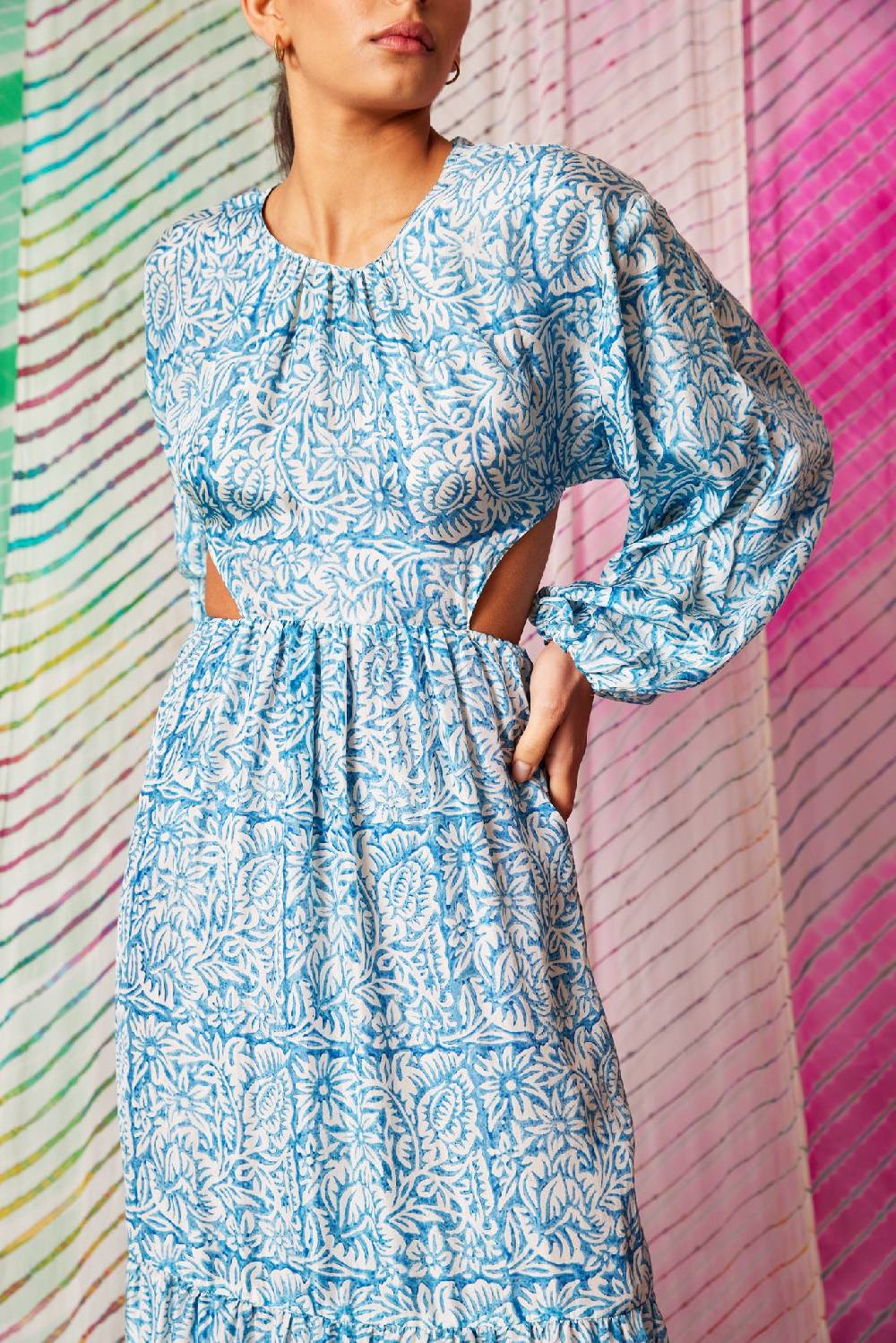 NEUHEITEN Carmen Kleid Brook Stream Neuheiten