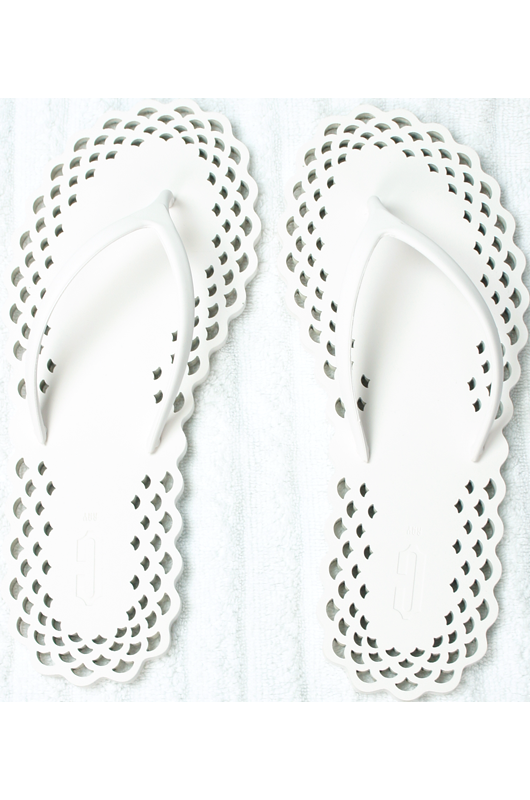 ACCESSOIRES Doily Flipflop Weiß im Angebot