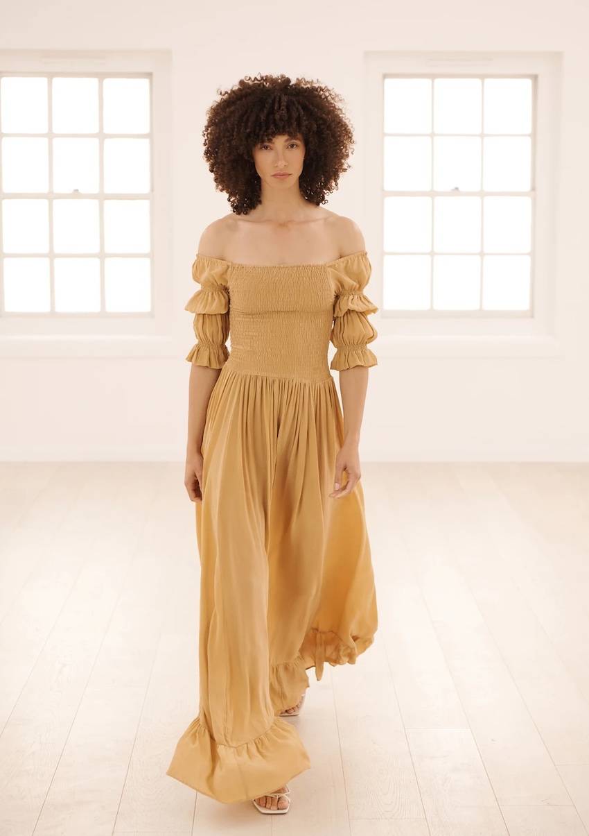 RESORTWEAR Lora Kleid Sand Begrenzt auf 3 Tage