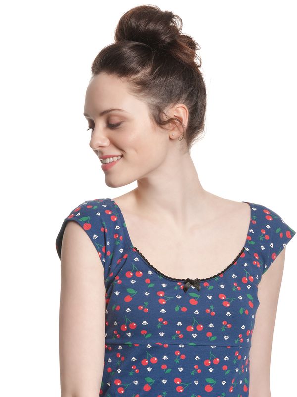 Nastrovje Potsdam Pussy Deluxe Cat Paws & Cherries Damen T-Shirt blau allover Kauf eins, bekomm eins gratis