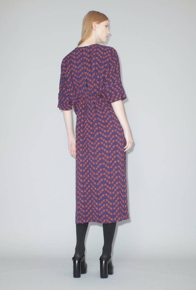Odeeh Painted Zig Zag Kleid, Lava Black Friday