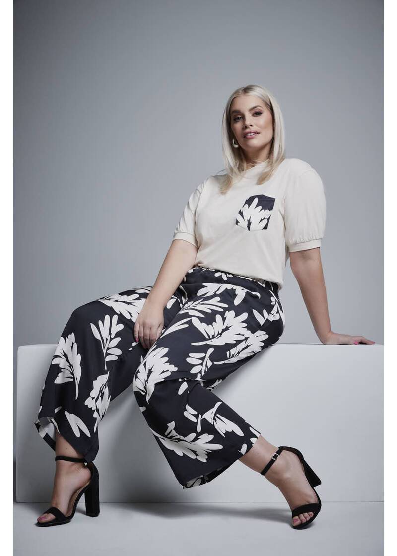 ROCK YOUR CURVES by Angelina T-Shirt in WeißArtikelnummer RYC-LCAK-0321-001 Fabrik Onlineshop