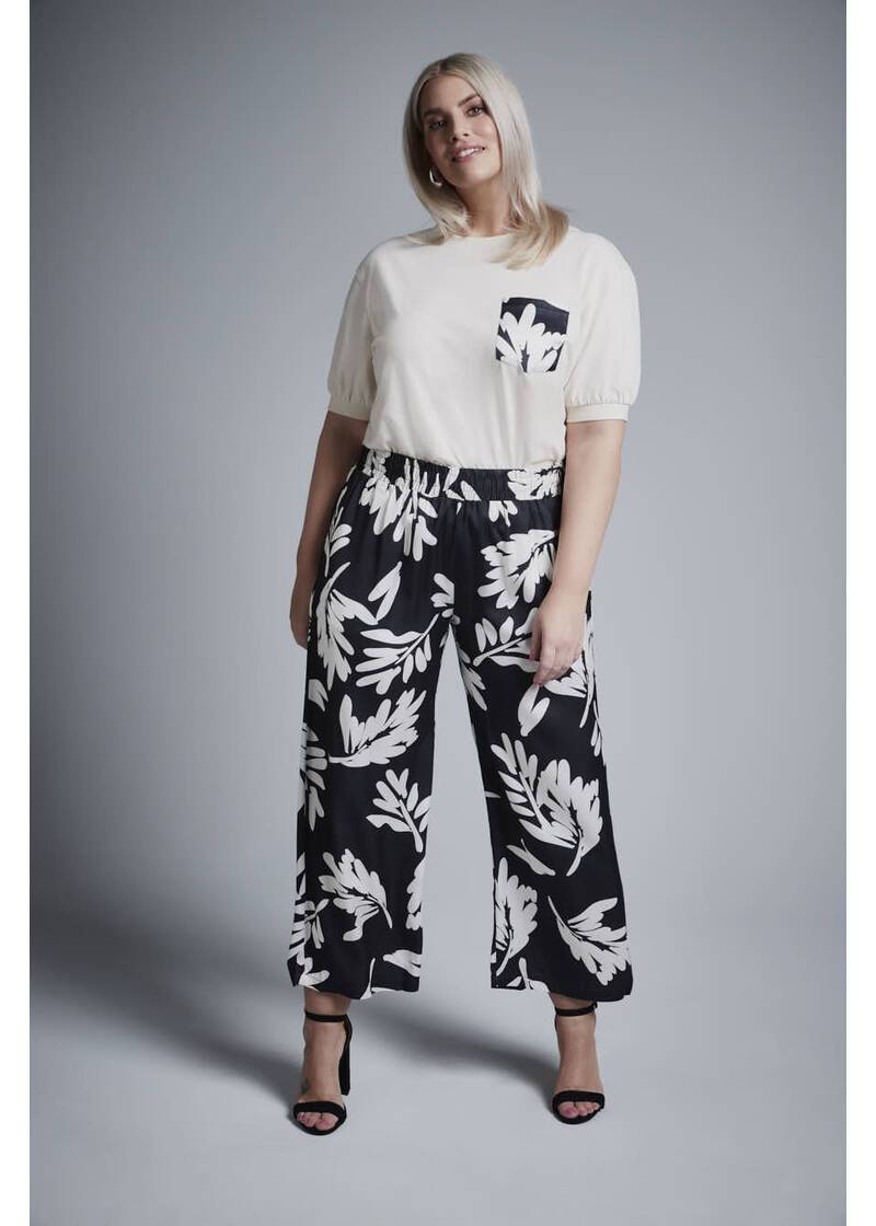 ROCK YOUR CURVES by Angelina T-Shirt in WeißArtikelnummer RYC-LCAK-0321-001 Fabrik Onlineshop