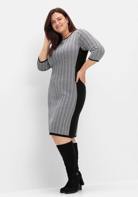 sheego Strickkleid im Fischgrätmuster, mit Kontrastdetails - schwarz-weiß sheego JETZT KAUFEN