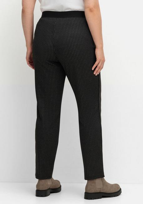 sheego Schmale Hose mit grafischem Muster und Stretchbund - schwarz gestreift sheego Limitierter Zeitrabatt
