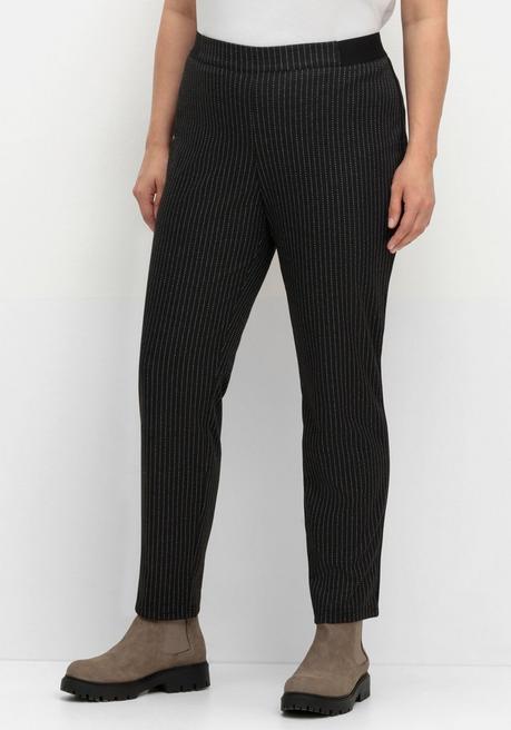 sheego Schmale Hose mit grafischem Muster und Stretchbund - schwarz gestreift sheego Limitierter Zeitrabatt