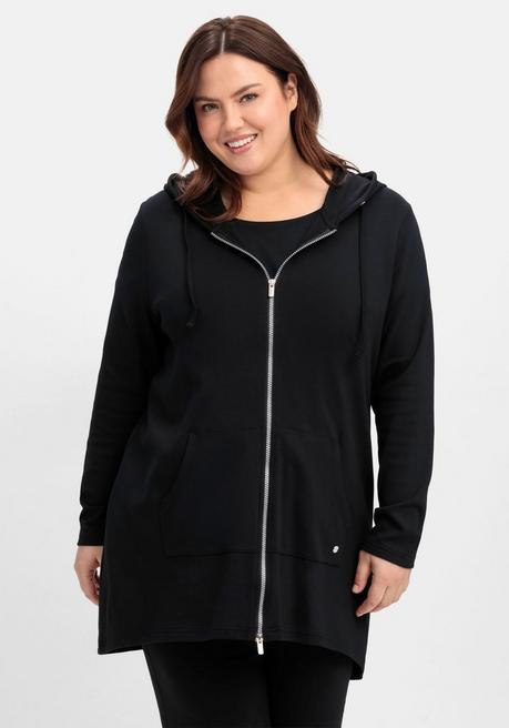 sheego Longshirtjacke mit Kapuze und Kängurutasche - schwarz sheego