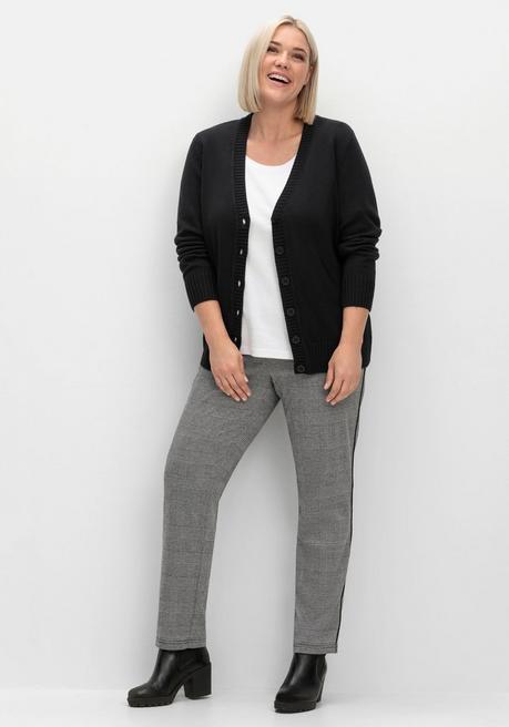 sheego Strickjacke mit V-Ausschnitt und Knöpfen, tailliert - schwarz sheego Online Shopping