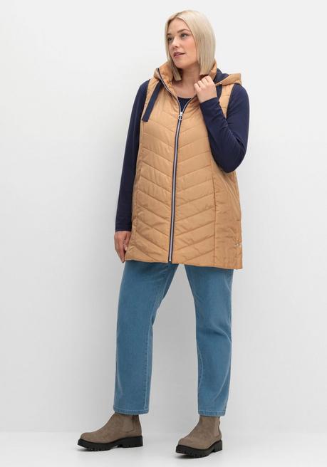 sheego Steppweste mit Kapuze und Kontrastdetails - camelfarben sheego Bestseller