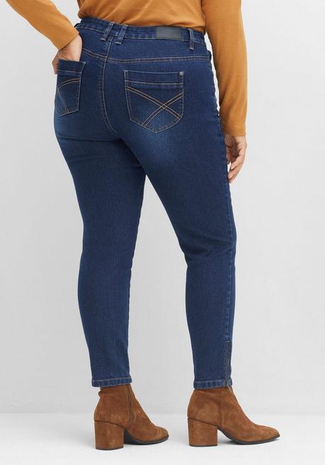 sheego Schmale Jeans mit Zippern am Saumabschluss - dark blue Denim sheego im Angebot