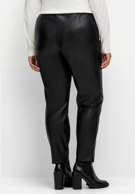 sheego x Fair Lady Schmale Hose in Lederoptik, knöchelfreie Länge - schwarz sheego Fabrik Onlineshop