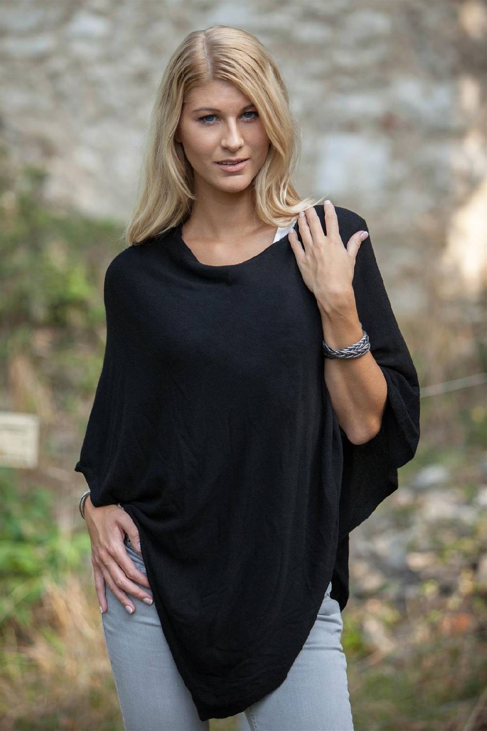 Stylebreaker Leichter Feinstrick Poncho Unifarben Clearance-Verkauf