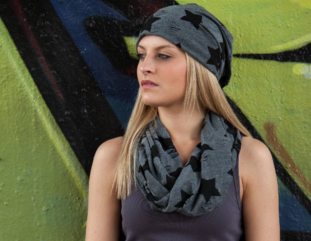 Stylebreaker Beanie mit Sterne & Punkte Muster JETZT KAUFEN