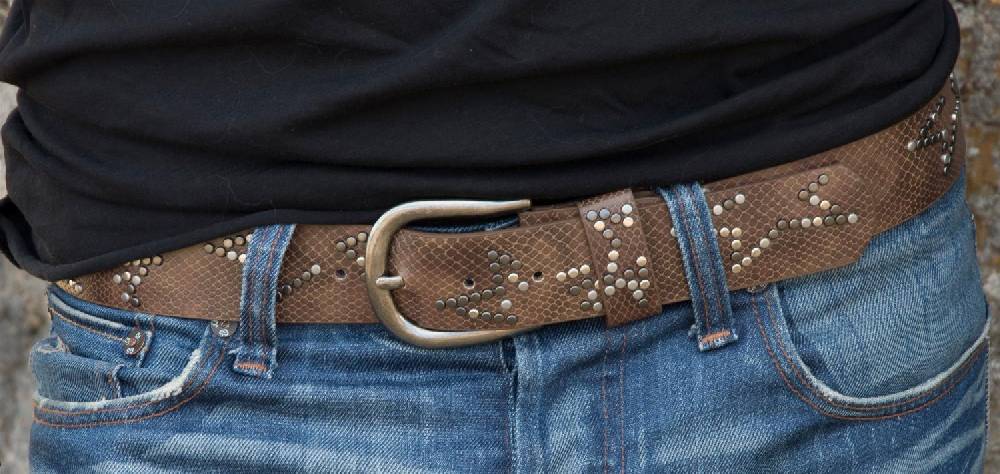 Stylebreaker Gürtel mit Nieten in Sternform Online Shopping