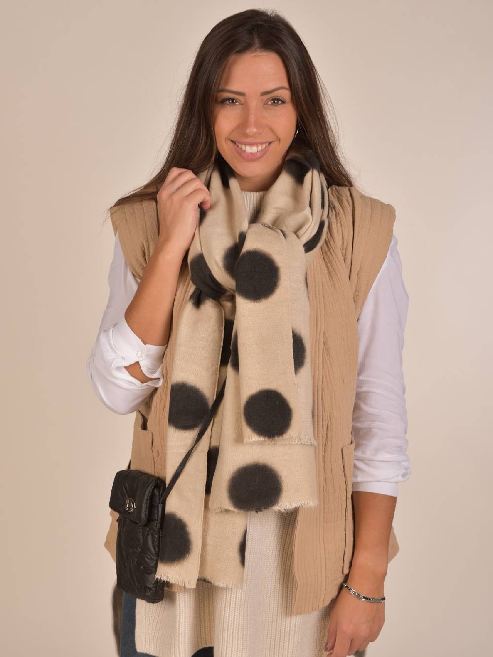 Stylebreaker Maxi Schal mit Punkte Muster Saisonschlussverkauf