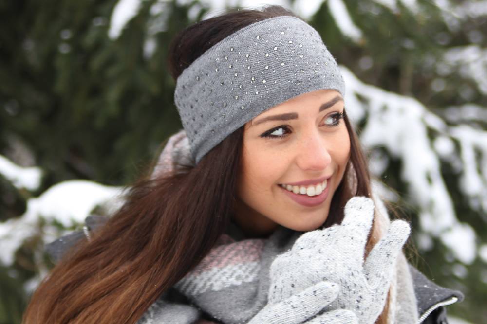 Stylebreaker Feinstrick Stirnband mit Strass Neueste Stile