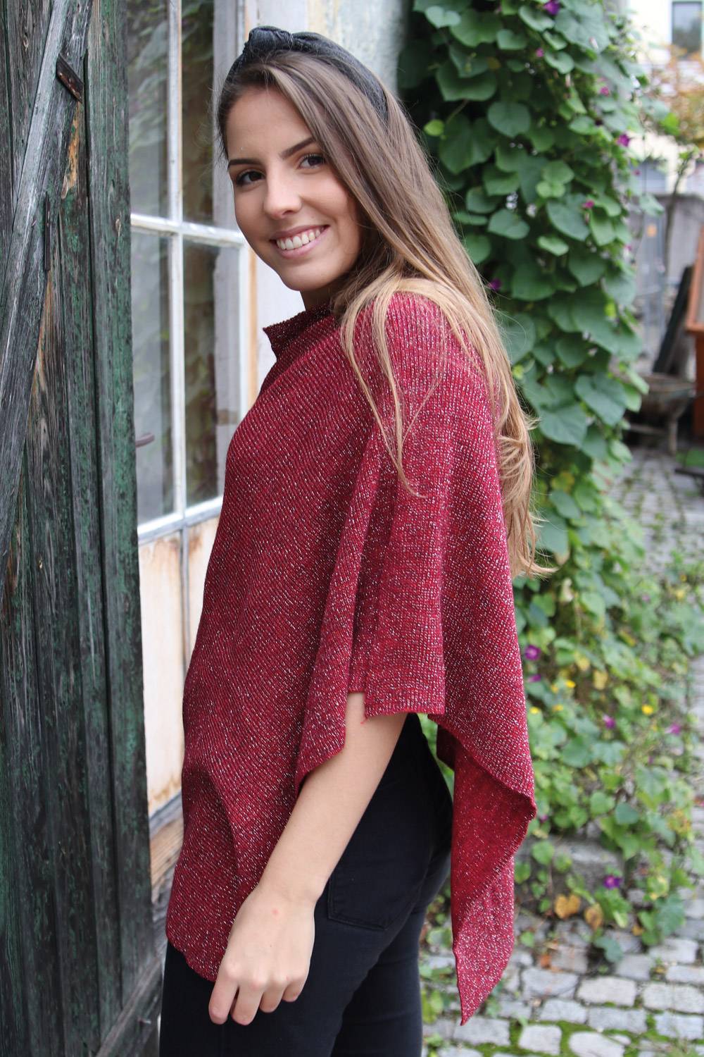 Stylebreaker Feinstrick Poncho mit Glitzerfäden Riesige Rabatte