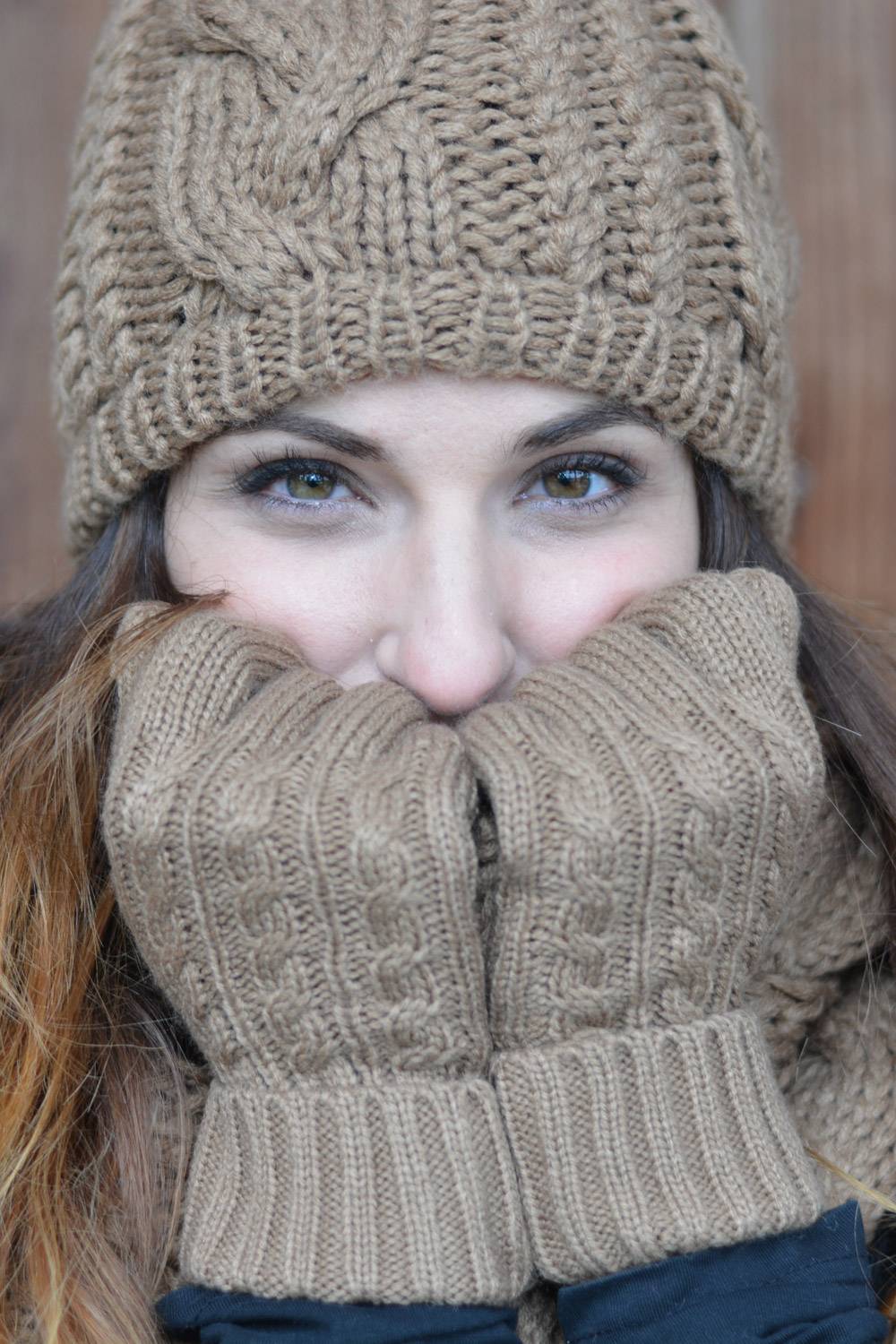 Stylebreaker Strickhandschuhe mit Zopfmuster Sonderangebot der Fabrik