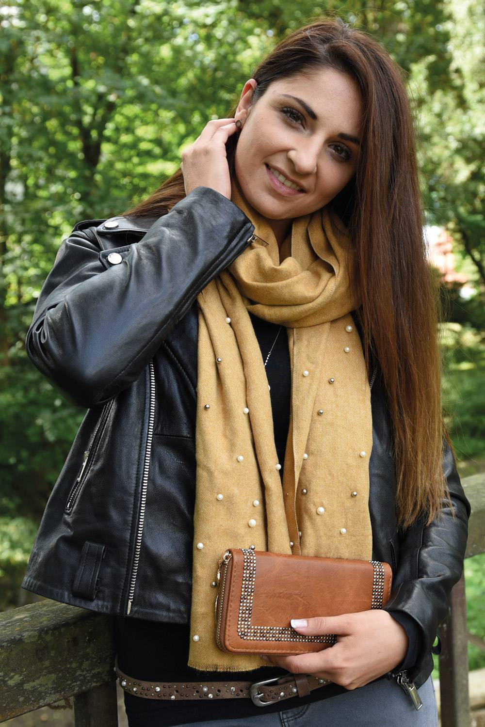 Stylebreaker Weicher Schal mit Perlen zollfrei
