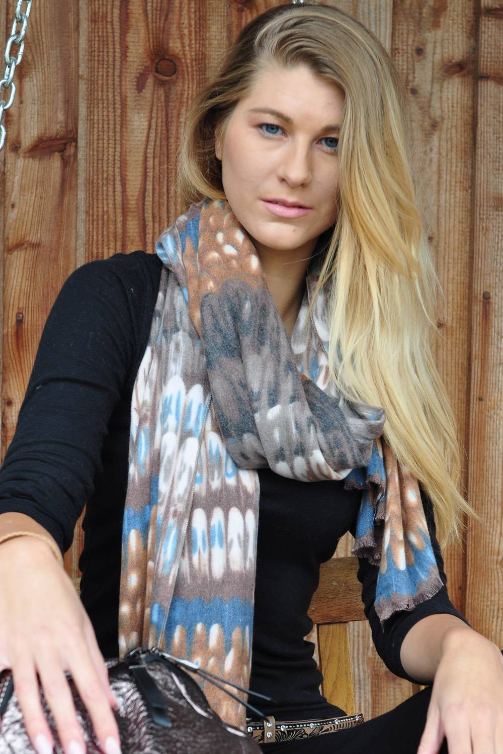 Stylebreaker Schal mit Schuppen Muster Verkauf