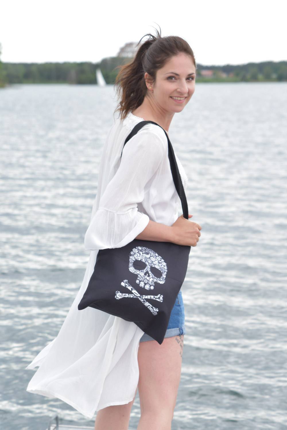 Stylebreaker Einkaufstasche mit Totenkopf Schlussverkauf