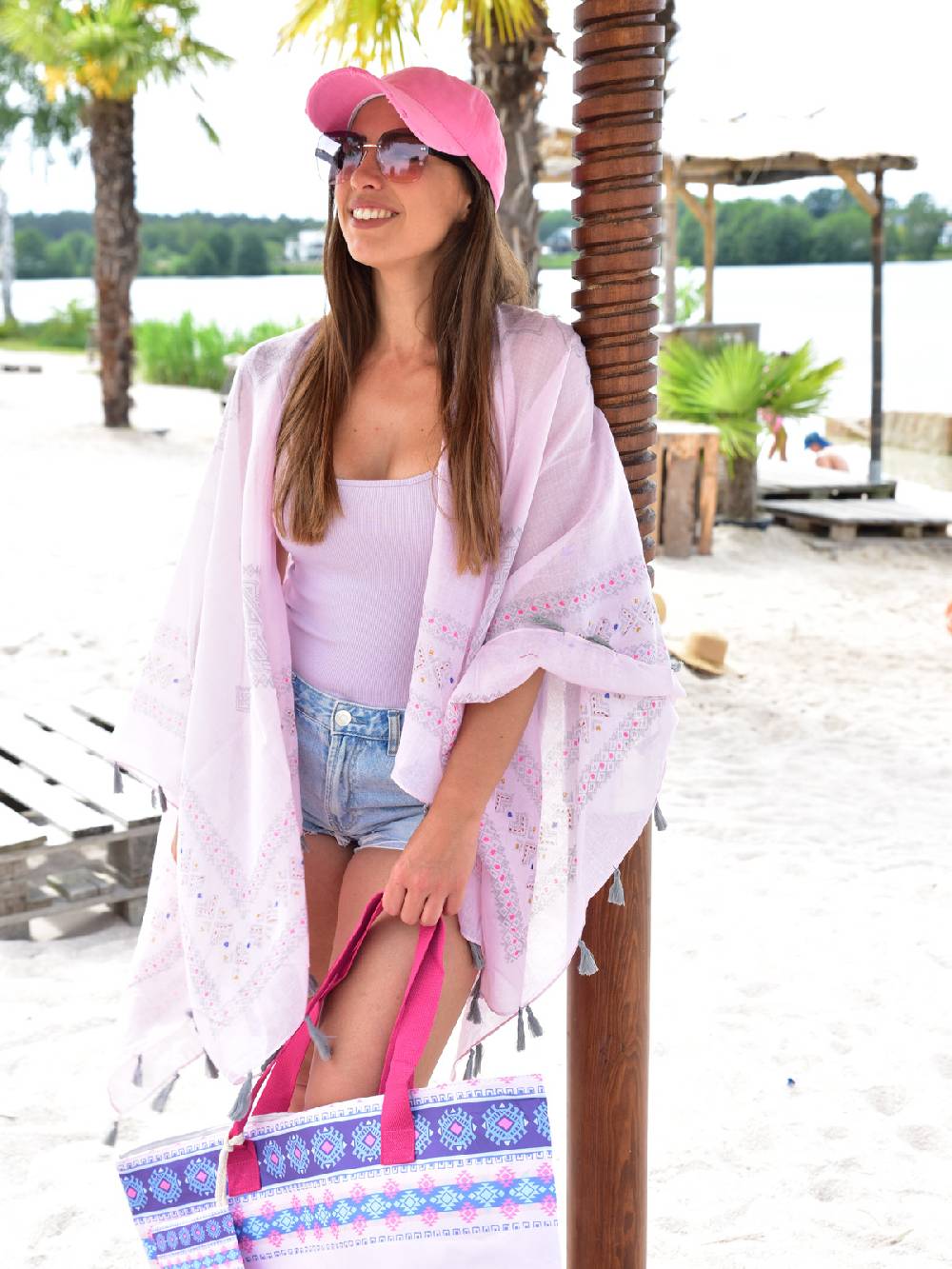 Stylebreaker Leichter Poncho mit Ethno Muster Meist gekauft
